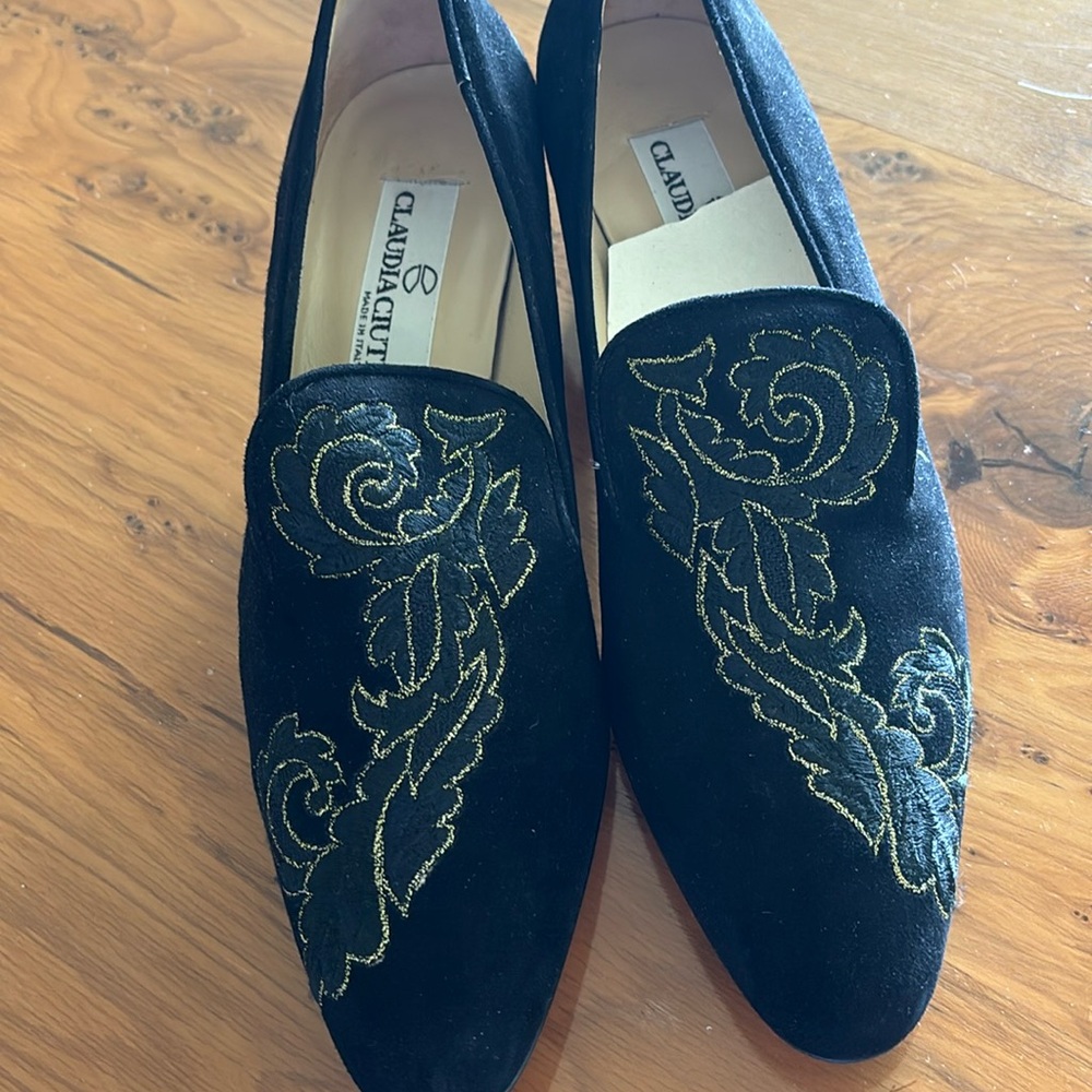 Claudia Ciuti suede  embroidered  black‎ shoes